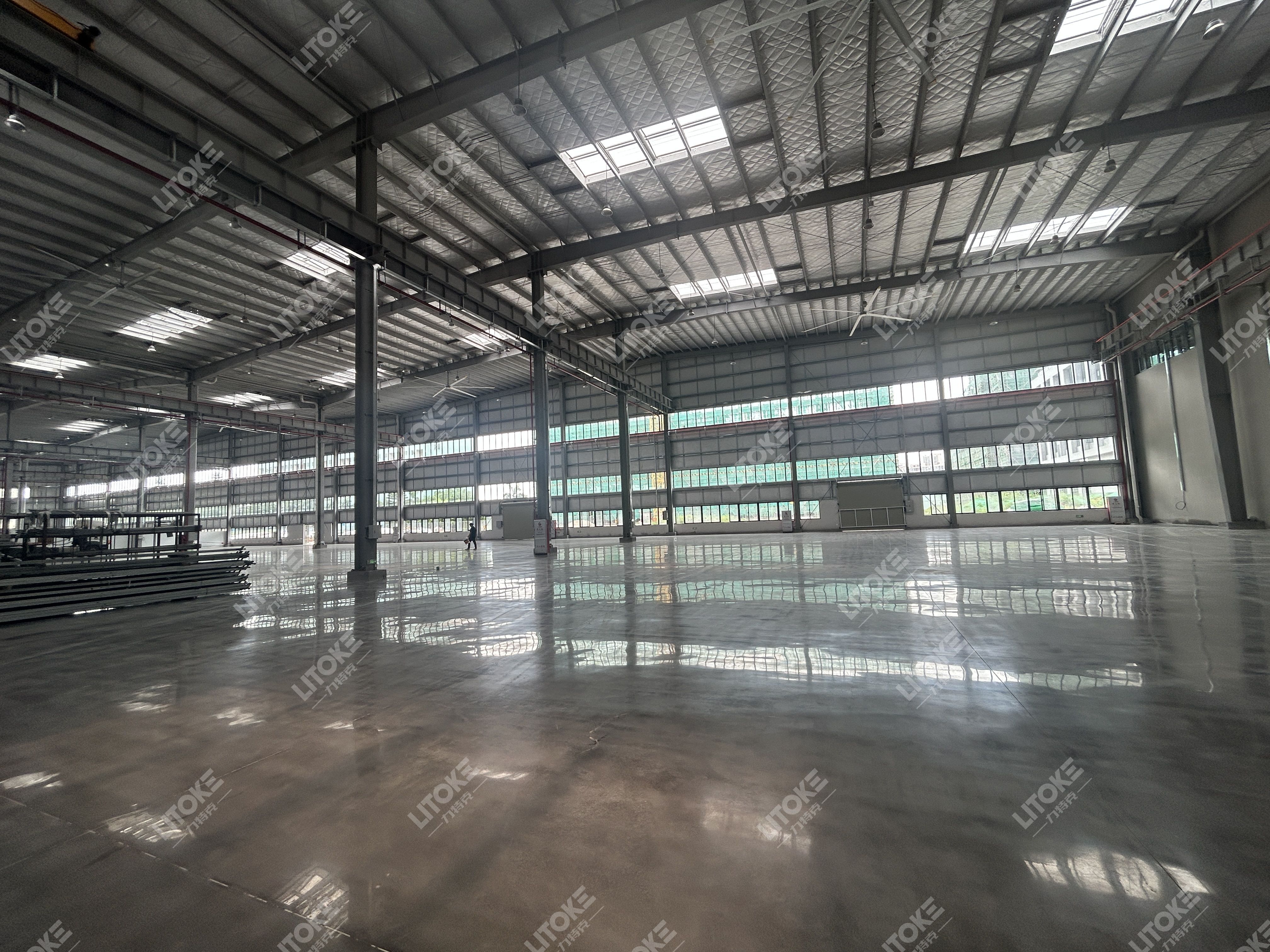 1760081041321177.jpg 1760081041321177.jpg